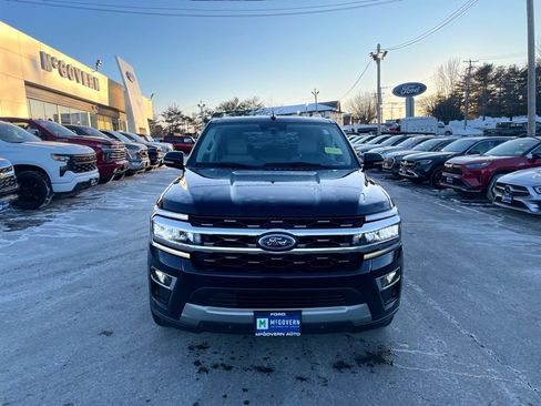 Used 2024 Ford Expedition Limited image 9