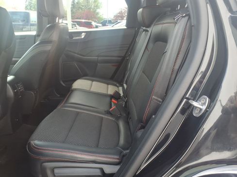 Certified 2023 Ford Escape ST-Line w/ Tech Pack #1 image 9