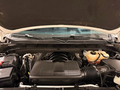 Used 2023 Chevrolet Suburban High Country image 11