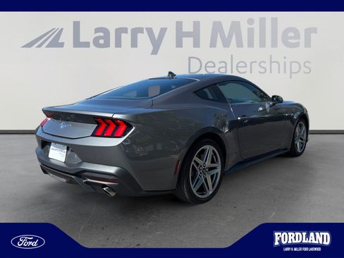 Used 2024 Ford Mustang Coupe RWD image 5