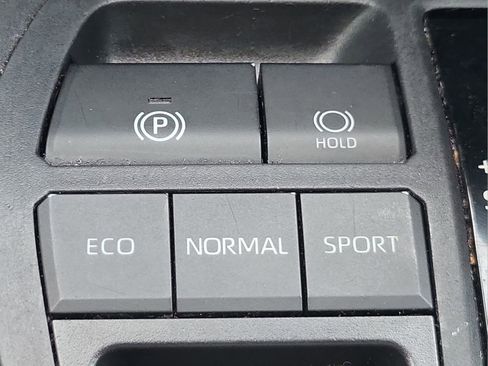 Used 2023 Toyota RAV4 XLE Premium FWD image 28