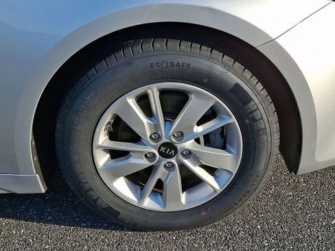 Used 2018 Kia Optima LX image 11