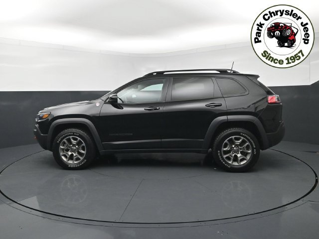 Used 2023 Jeep Cherokee Trailhawk w/ Sun & Sound Group AWD/4WD image 3