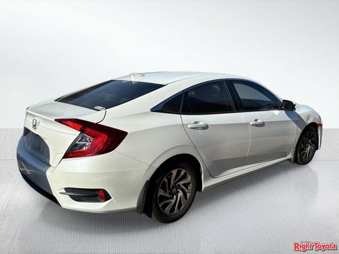 Used 2017 Honda Civic EX image 4