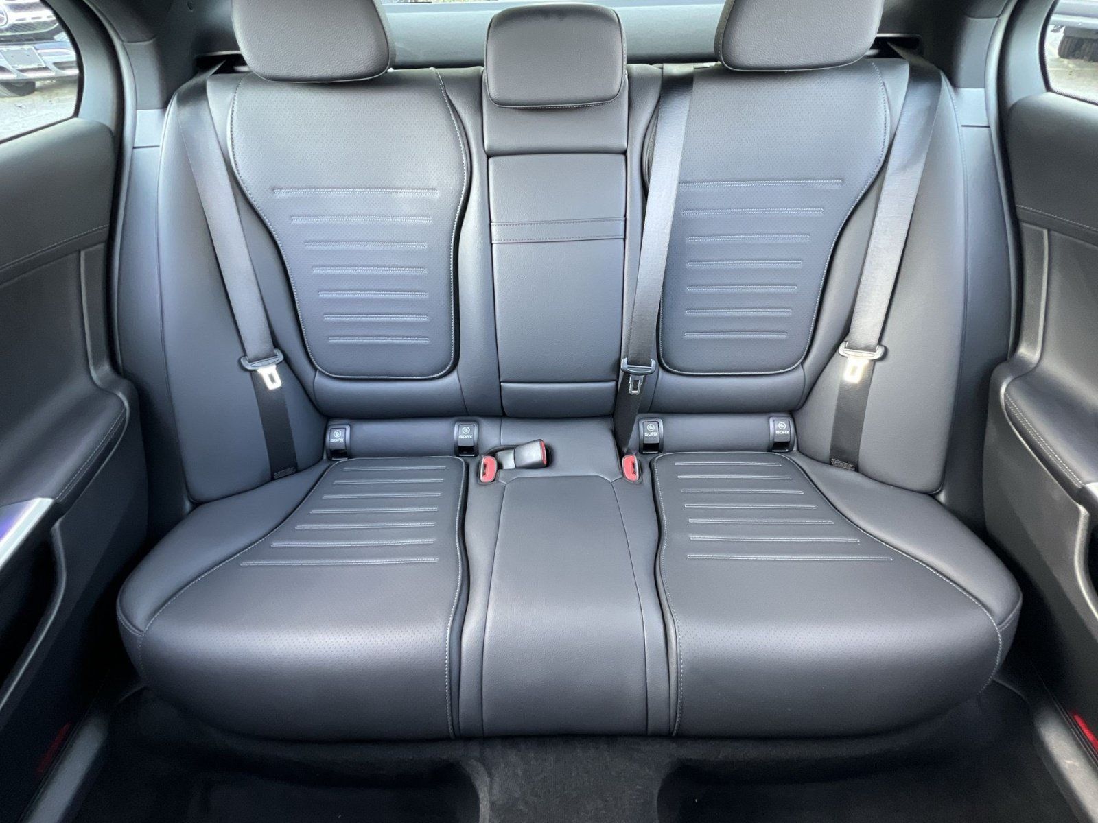 Used 2023 Mercedes-Benz C 300 4MATIC Sedan image 15