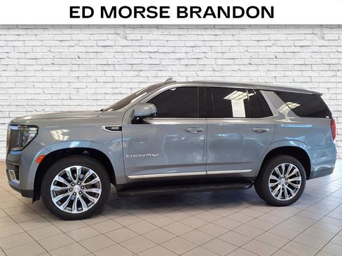 Used 2021 GMC Yukon Denali image 2