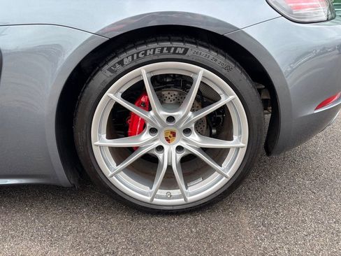Used 2025 Porsche 718 Cayman S RWD image 33