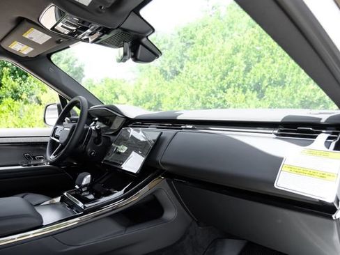 New 2026 Land Rover Range Rover Sport Dynamic SE AWD/4WD image 15