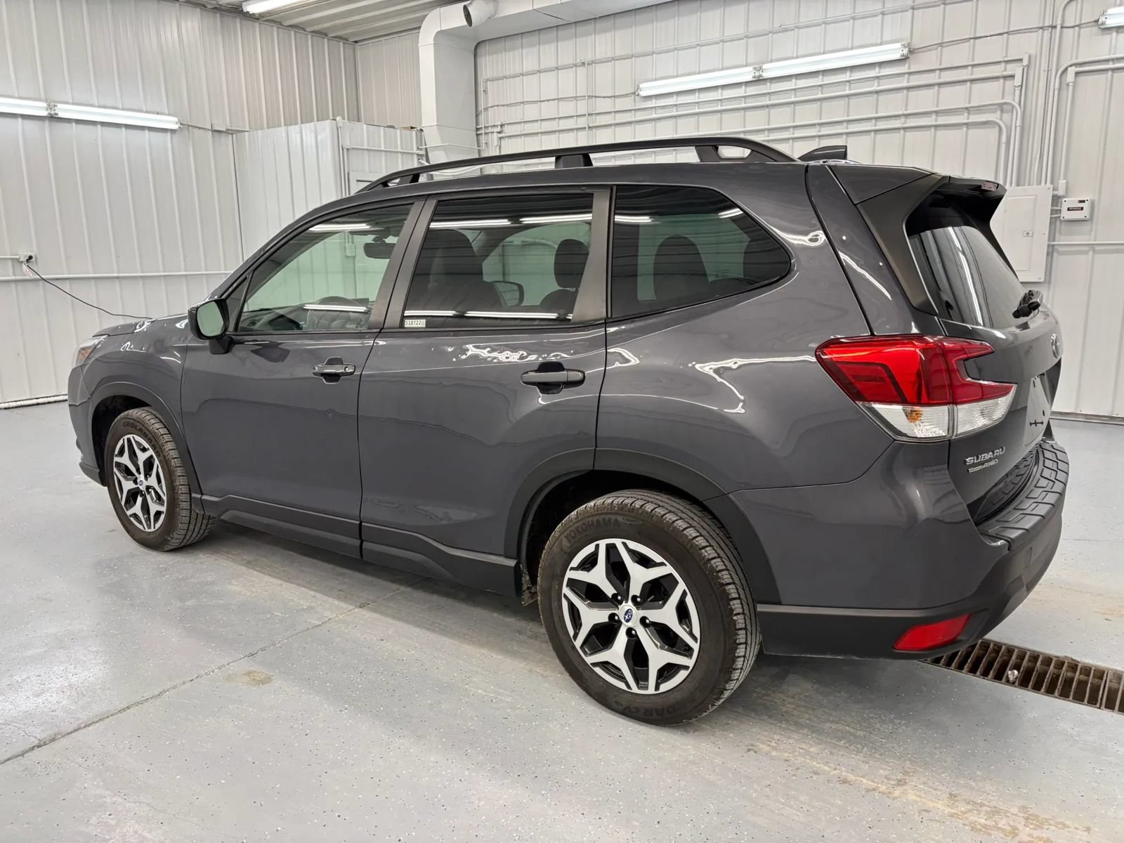 Used 2023 Subaru Forester Premium AWD/4WD image 3