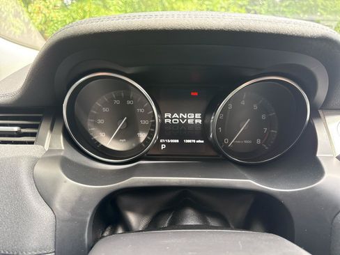 Used 2013 Land Rover Range Rover Evoque Pure AWD/4WD image 13