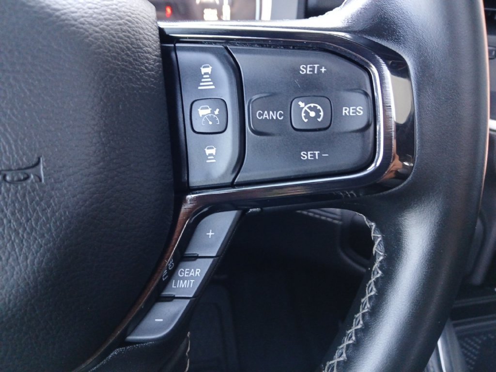 Used 2025 RAM 3500 Limited AWD/4WD image 25