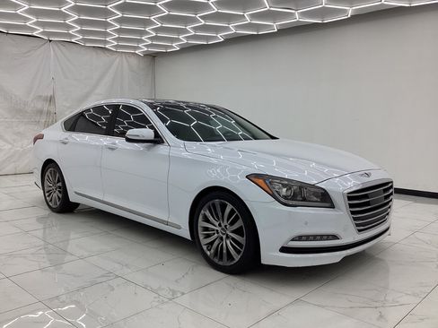 Used 2015 Hyundai Genesis 5.0 w/ Option Group 05 RWD image 7