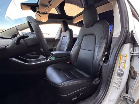 Used 2020 Tesla Model 3 Performance image 10