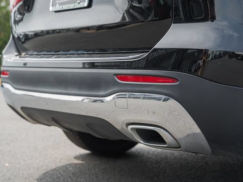 Used 2021 Mercedes-Benz GLB 250 4MATIC image 9