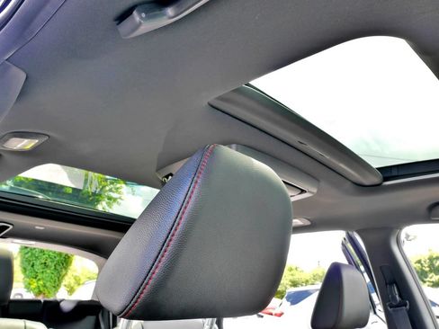 Used 2022 Honda Pilot Black Edition image 16