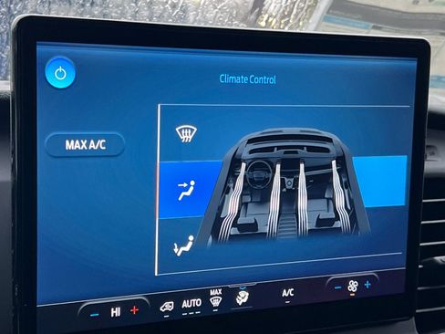 New 2026 Ford Transit 250 148 Medium Roof w/ Load Area Protection Package image 19