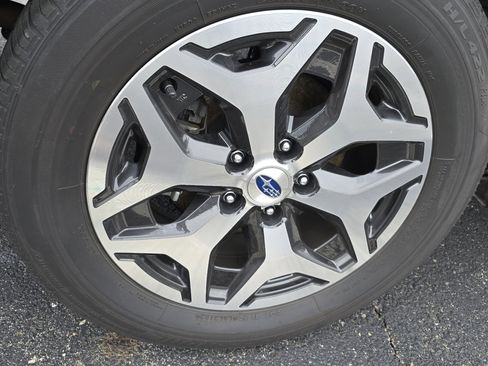 Used 2023 Subaru Forester Premium AWD/4WD image 22