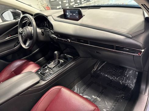 Certified 2025 MAZDA CX-30 AWD 2.5 S w/ Preferred Package image 17