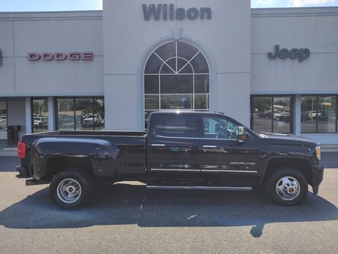 Used 2016 GMC Sierra 3500 Denali image 1