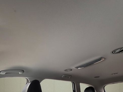 Used 2023 Kia Telluride LX image 36