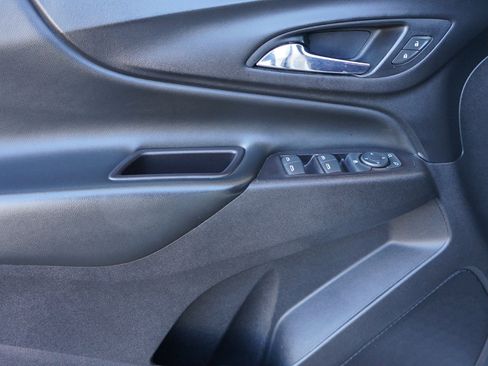 Used 2021 Chevrolet Equinox LT image 19