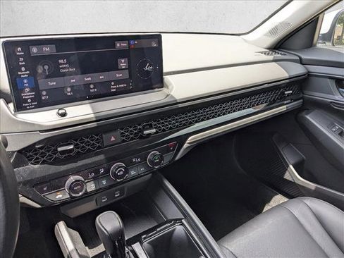 Used 2024 Honda Accord EX-L image 11