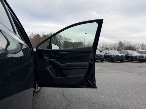 Used 2023 Subaru Impreza Premium image 34