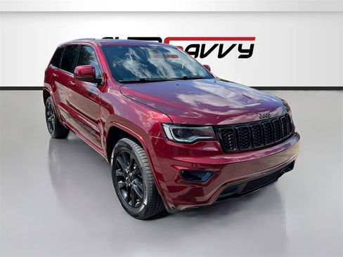 Used 2022 Jeep Grand Cherokee Laredo X image 1