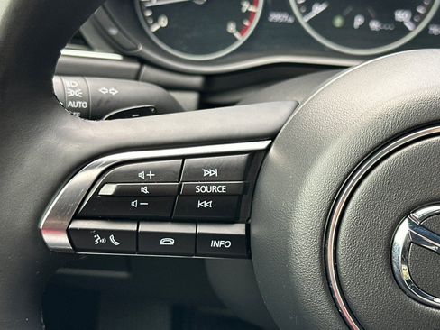 Used 2025 MAZDA MAZDA3 Hatchback w/Premium Plus Pkg image 28