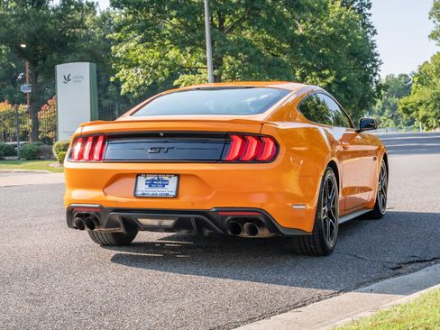 Used 2018 Ford Mustang GT RWD image 6