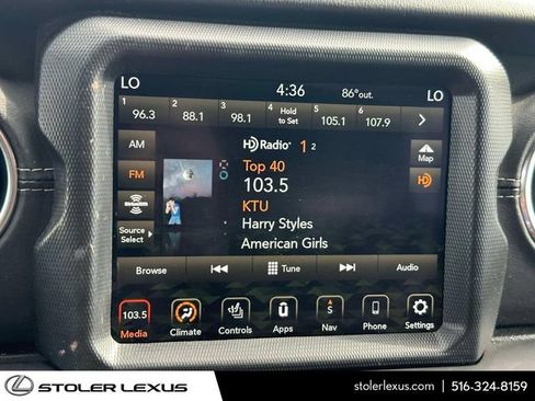 Used 2021 Jeep Wrangler Unlimited Sahara AWD/4WD image 30