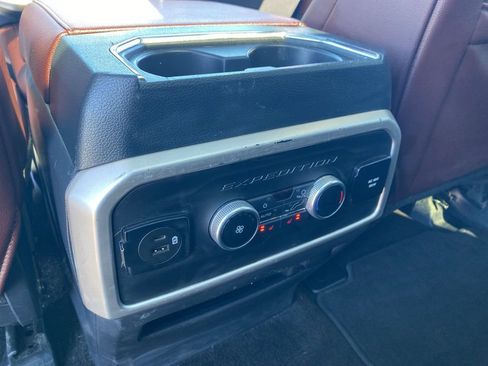 Certified 2022 Ford Expedition Max Limited image 26