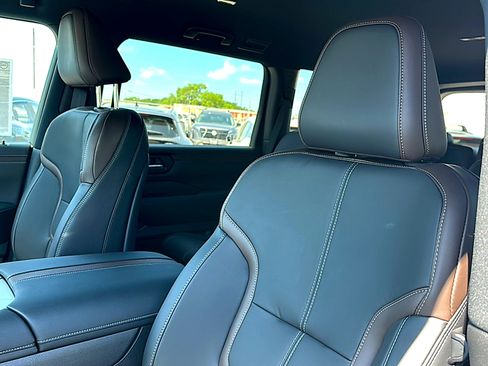 New 2026 Nissan Armada SL w/ Captain's Chari Seat Package image 11
