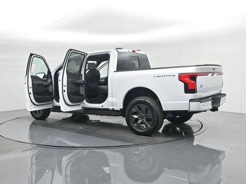 New 2025 Ford F150 Lightning Lariat image 36