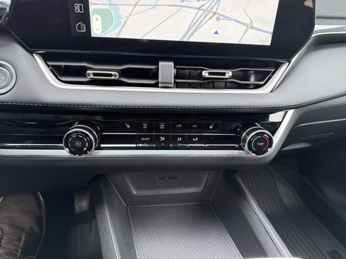 New 2026 Chevrolet Equinox LT w/ Midnight Edition image 17