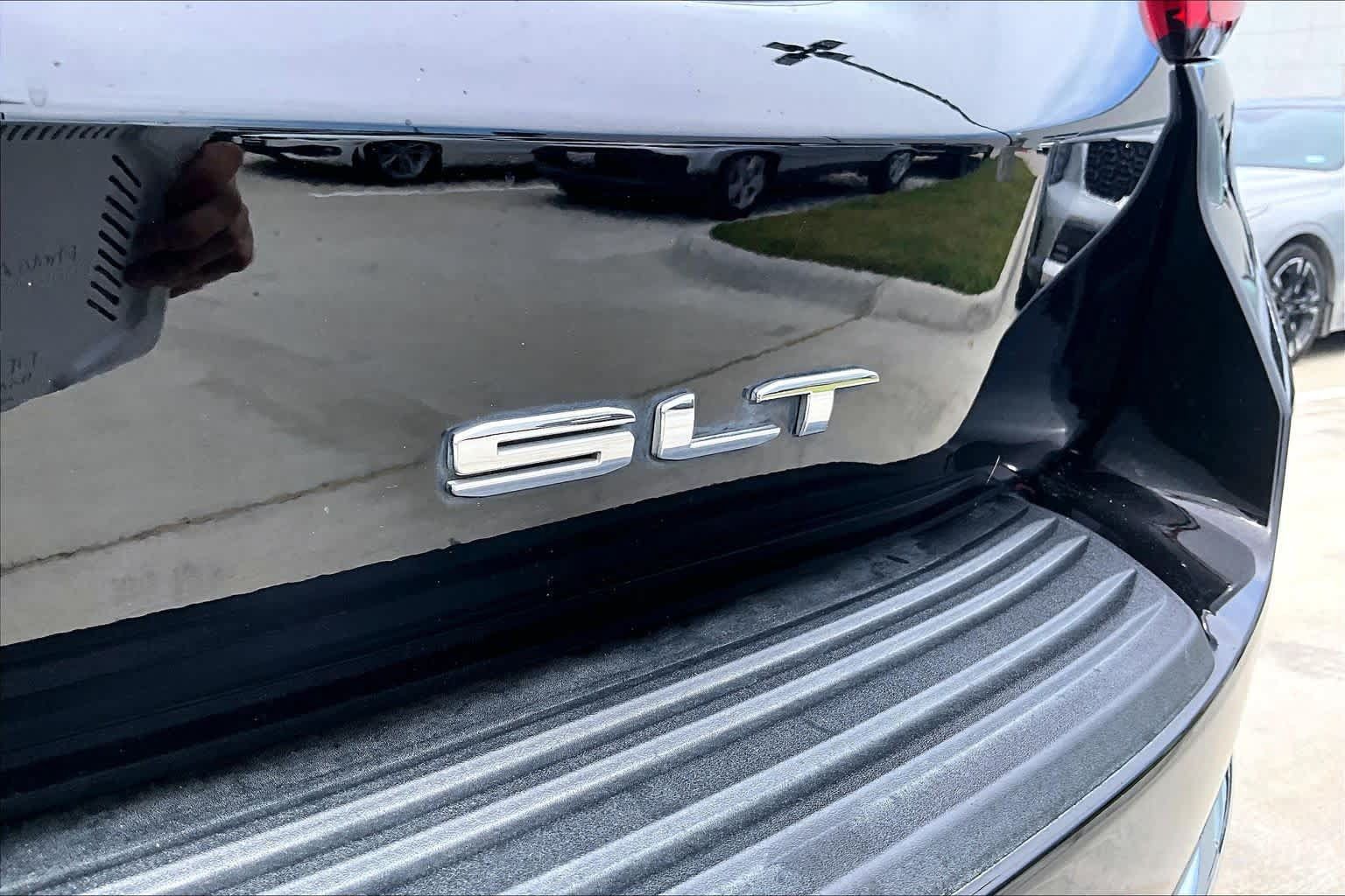 Used 2022 GMC Yukon SLT w/ SLT Premium Package RWD image 10