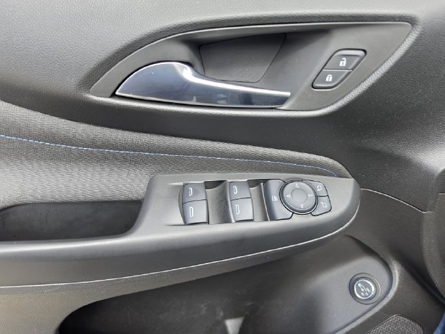 Used 2025 Buick Envista Sport Touring w/ Experience Buick Package FWD image 18