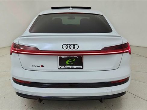 Used 2023 Audi e-tron S Prestige w/ Prestige Package image 5