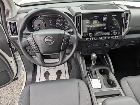 New 2025 Nissan Frontier SV image 16