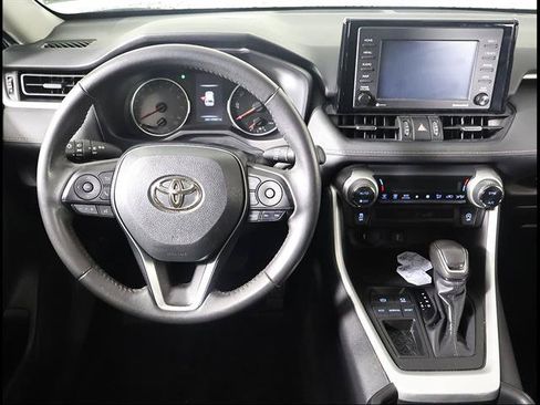 Used 2021 Toyota RAV4 XLE Premium FWD image 8