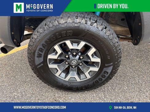 Used 2021 Toyota Tacoma TRD Off-Road AWD/4WD image 34