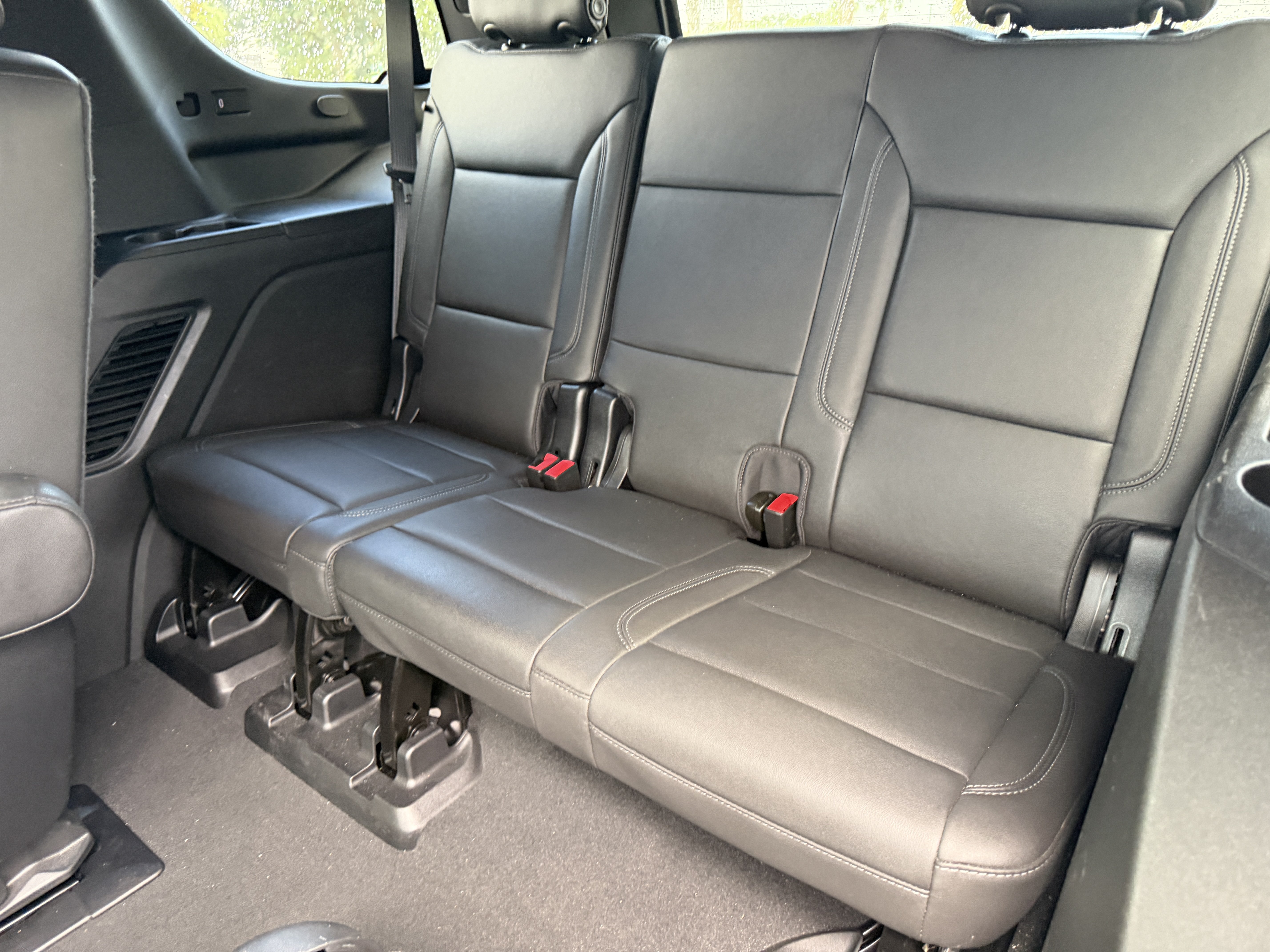 Certified 2023 Chevrolet Tahoe Z71 w/ Luxury Package AWD/4WD image 20