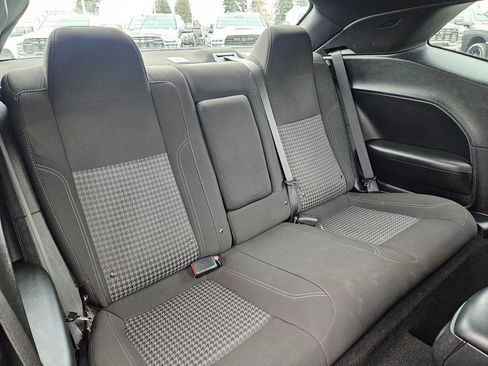 Used 2022 Dodge Challenger SXT RWD image 29