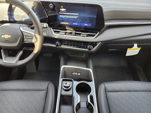 New 2026 Chevrolet Equinox LT w/ Convenience Package II image 14