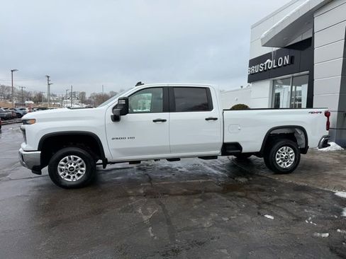 Used 2025 Chevrolet Silverado 2500 W/T image 4
