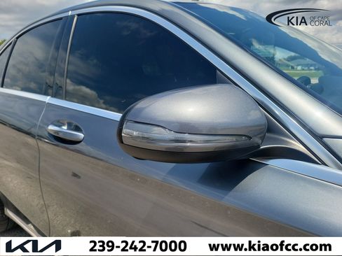 Used 2018 Mercedes-Benz C 300 4MATIC Sedan image 8