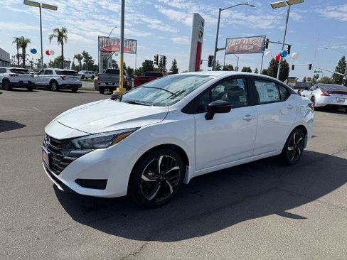 New 2025 Nissan Versa SR w/ Trunk Package image 3