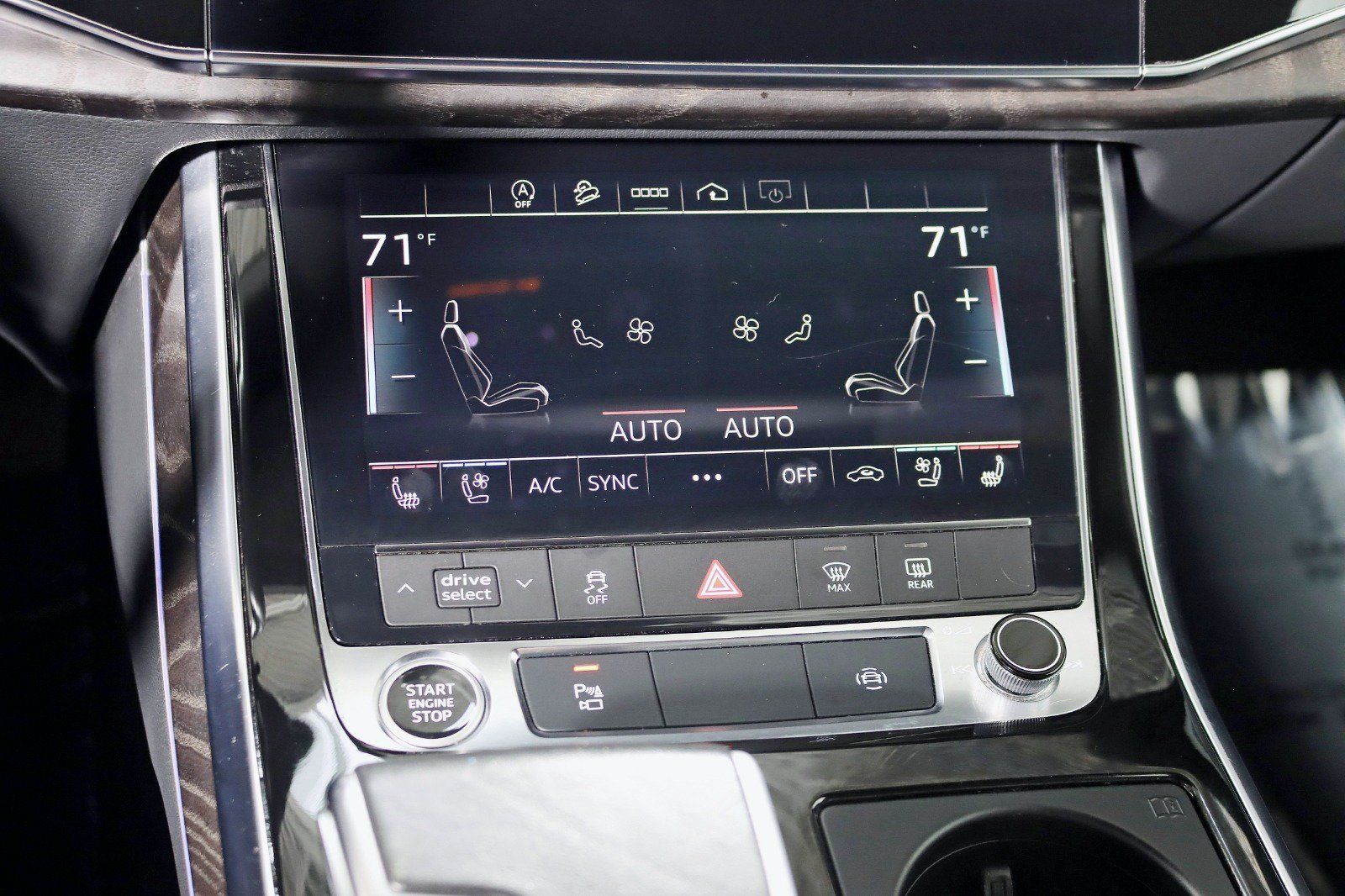 Used 2021 Audi Q8 Premium Plus w/ Premium Plus Package AWD/4WD image 27