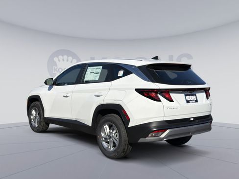 New 2026 Hyundai Tucson SE image 4
