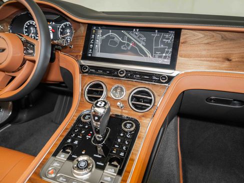 New 2024 Bentley Continental GT V8 AWD/4WD image 26